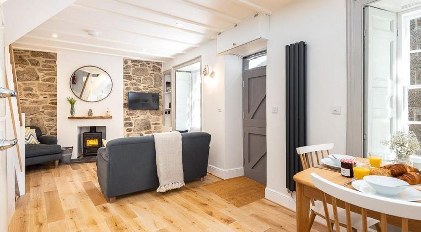 Photo of 2 Bed in Mousehole