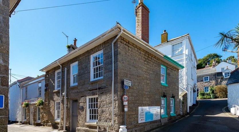 Photo of 2 Bed in Mousehole