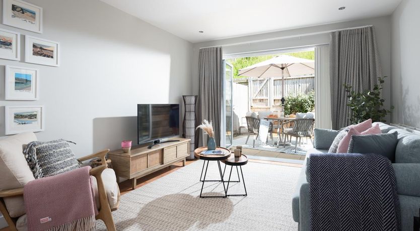 Photo of 2 Bed in Porth