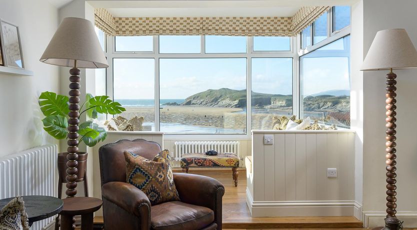Photo of 5 Bed in Porth