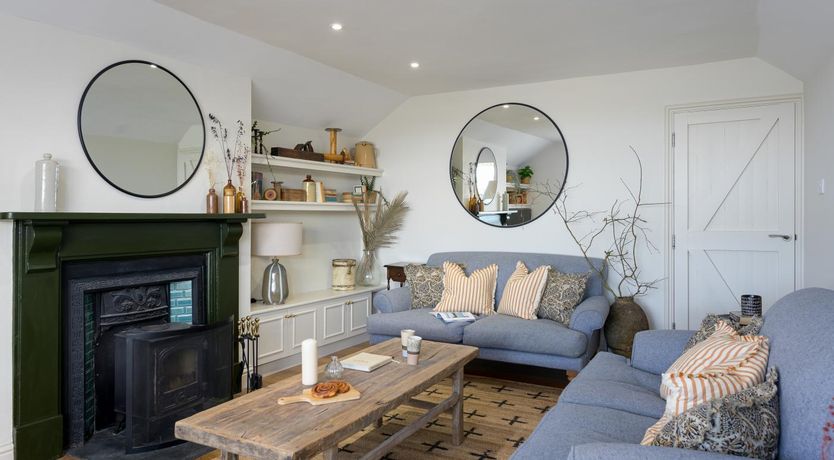 Photo of 5 Bed in Porth