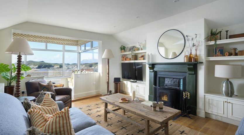 Photo of 5 Bed in Porth