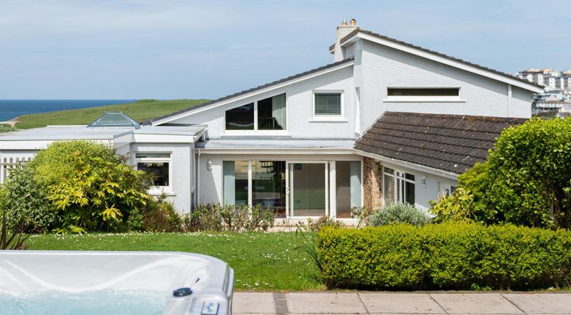 Photo of 6 Bed in Porth