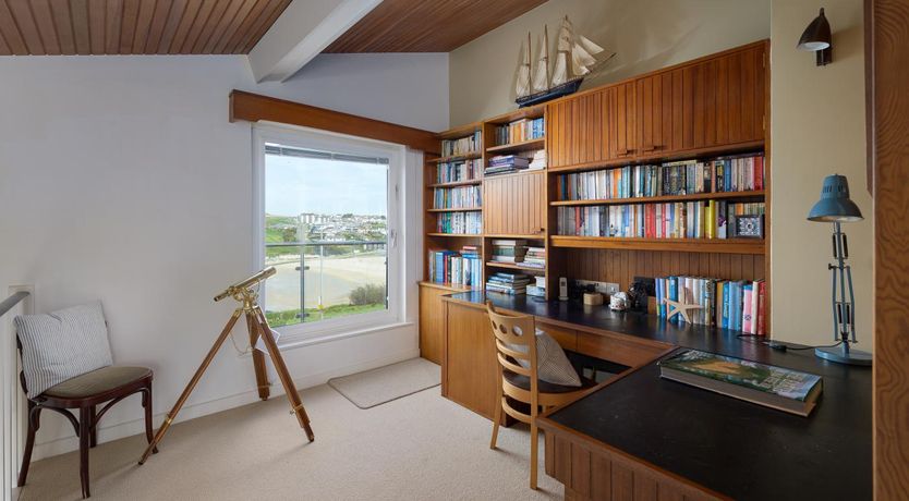 Photo of 6 Bed in Porth