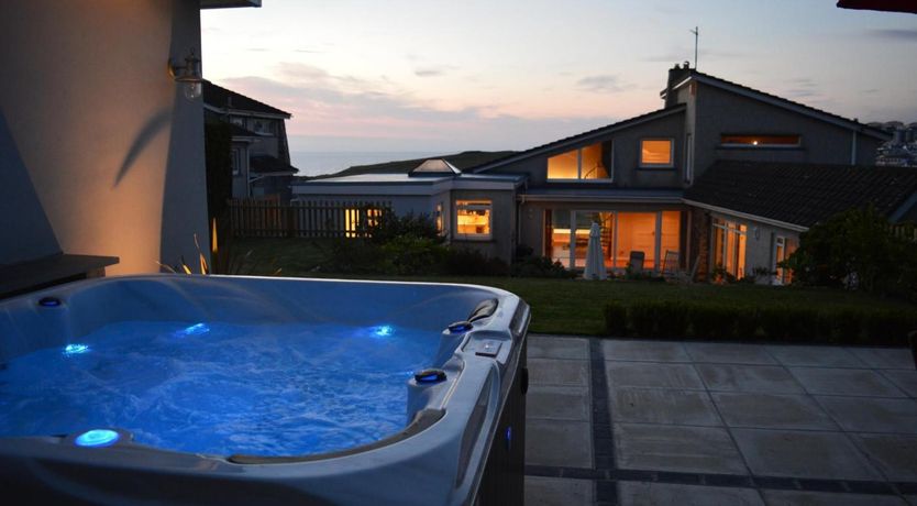Photo of 6 Bed in Porth