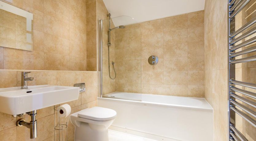 Photo of 2 Bed in Porth