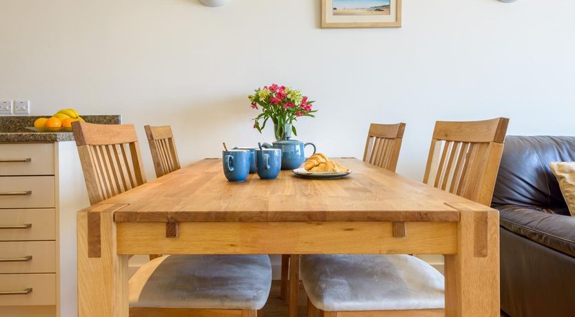 Photo of 2 Bed in Porth