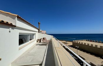 Above Vigliena Holiday Home