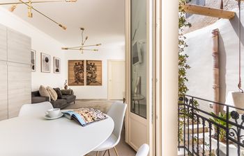 Golden in Noto Holiday Home