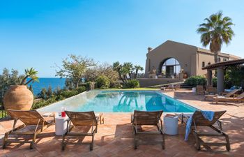 Lava & Olive Holiday Home