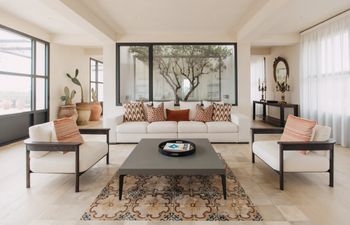 Baroque and Barefoot Holiday Home