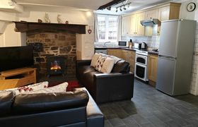 Photo of 3-bed-in-barnstaple-1