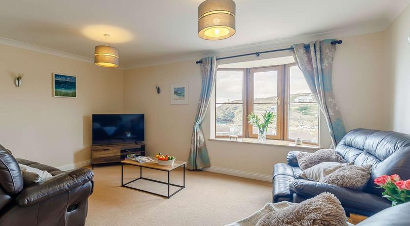 Photo of 4 Bed in Redruth