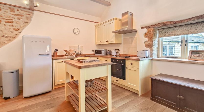 Photo of 1 Bed in Stoke Abbott