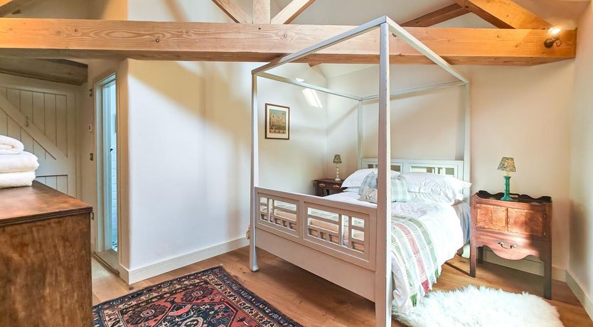 Photo of 1 Bed in Stoke Abbott