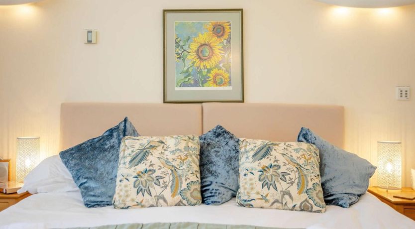 Photo of 2 Bed in Wells