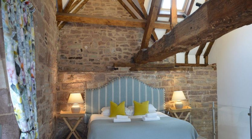 Photo of 5 Bed in Ross-on-wye