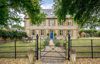 7 Bed in Shipston On Stour Holiday Home