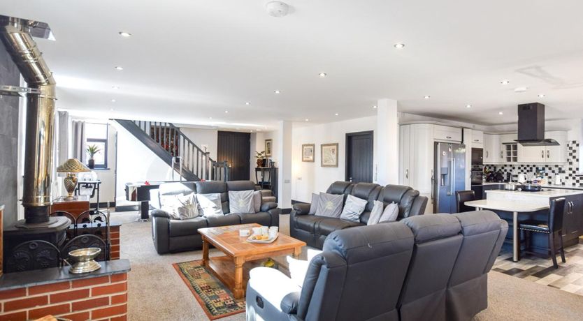 Photo of 5 Bed in Driffield
