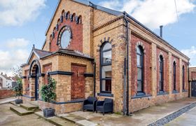 Photo of 5-bed-in-driffield