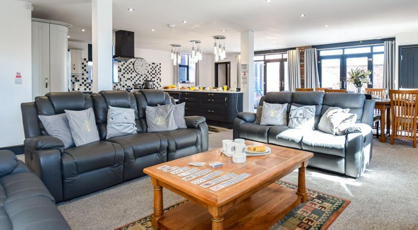Photo of 5 Bed in Driffield