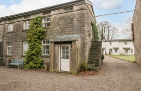 Photo of longlands-grooms-quarters