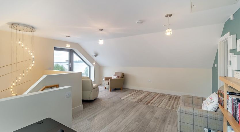 Photo of 3 Bed in Pontoon