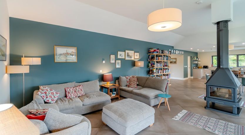 Photo of 3 Bed in Pontoon