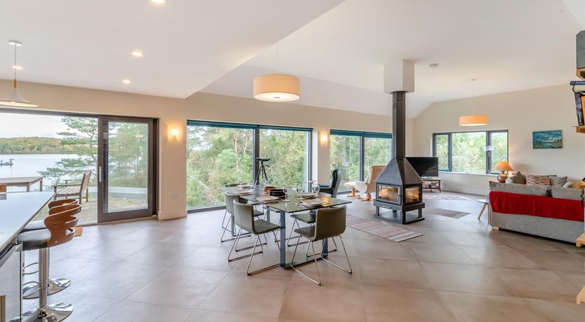 Photo of 3 Bed in Pontoon