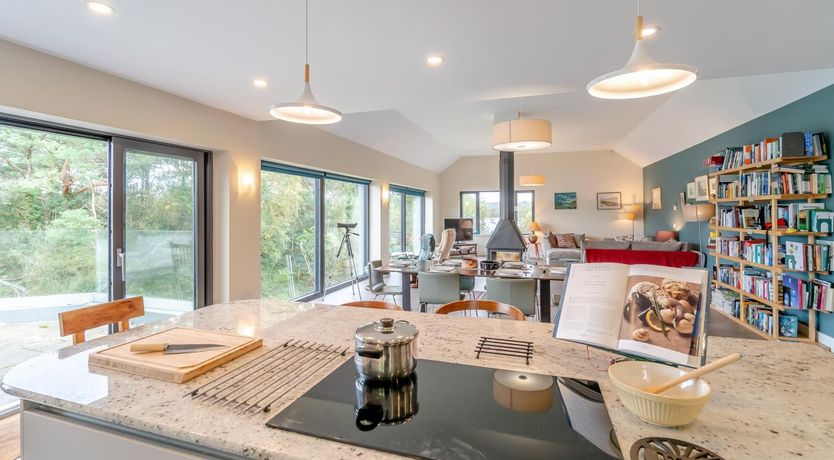 Photo of 3 Bed in Pontoon