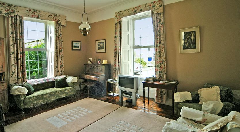 Photo of 5 Bed in Bruree
