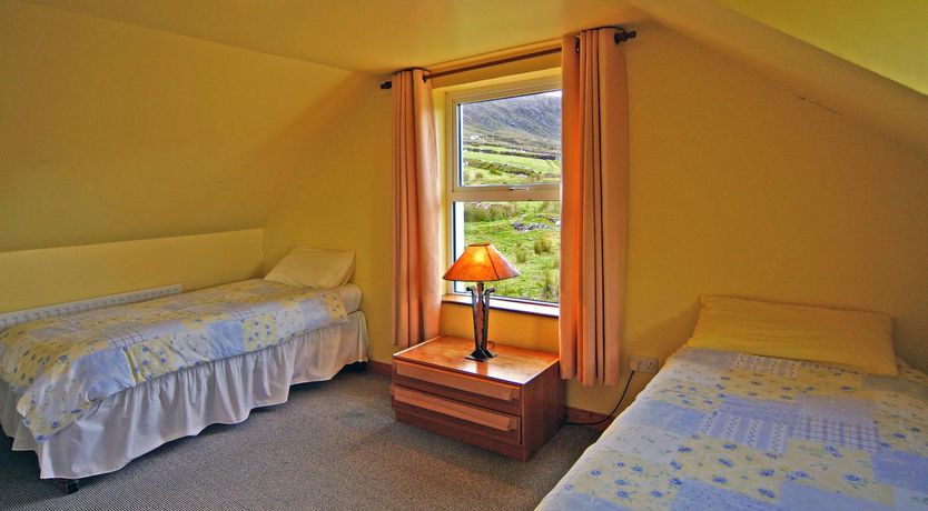Photo of 5 Bed in Waterville