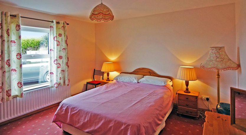 Photo of 5 Bed in Waterville