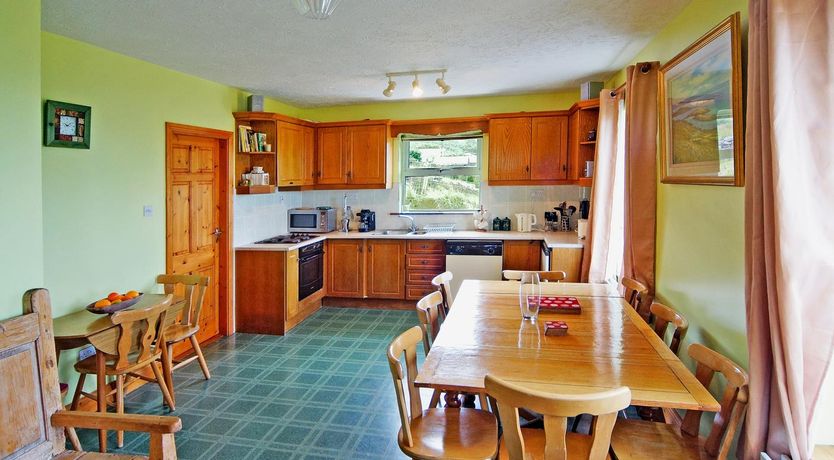 Photo of 5 Bed in Waterville