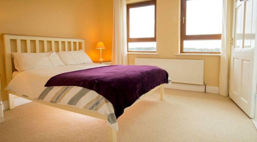 Photo of 4 Bed in Westport