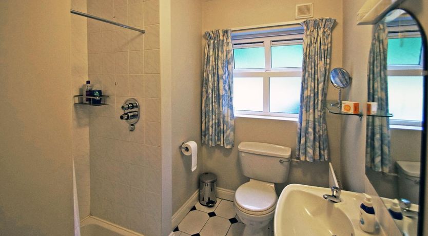 Photo of 2 Bed in Glengarriff