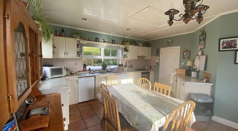 Photo of 4 Bed in Kilcrohane