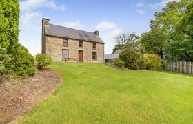 Photo of 4-bed-in-donegal-town