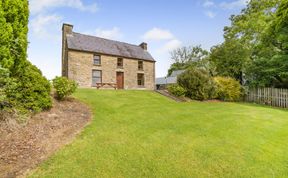 Photo of 4 Bed in Donegal Town