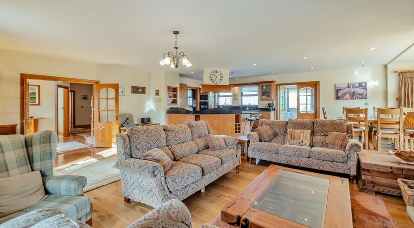 Photo of 5 Bed in Omeath