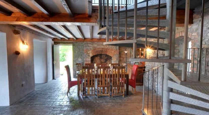 Photo of 4 Bed in Tulla