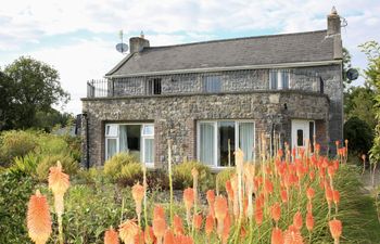 4 Bed in Tulla Holiday Home