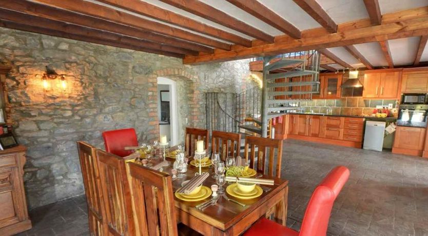 Photo of 4 Bed in Tulla