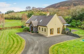 Photo of 4-bed-in-killarney-1