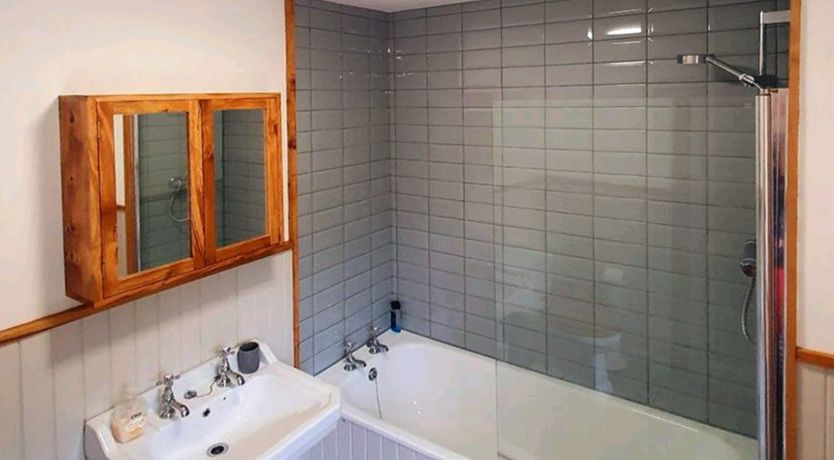 Photo of 2 Bed in Lecamey