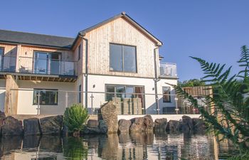 Swallows Dip Holiday Home