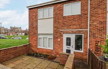 34 Fountain Close Holiday Home