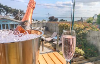 Sea Breeze Holiday Home