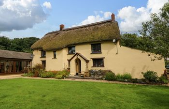 South Honeycroft Thatch Holiday Home