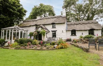 Tyn Y Graig Holiday Home